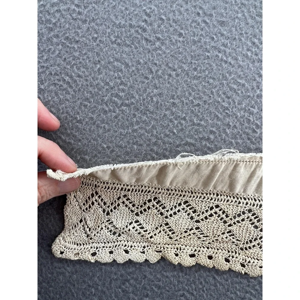 Vintage Handmade Cream Lace Trim Scalloped Edge Geometric Diamond 16x4 Inch